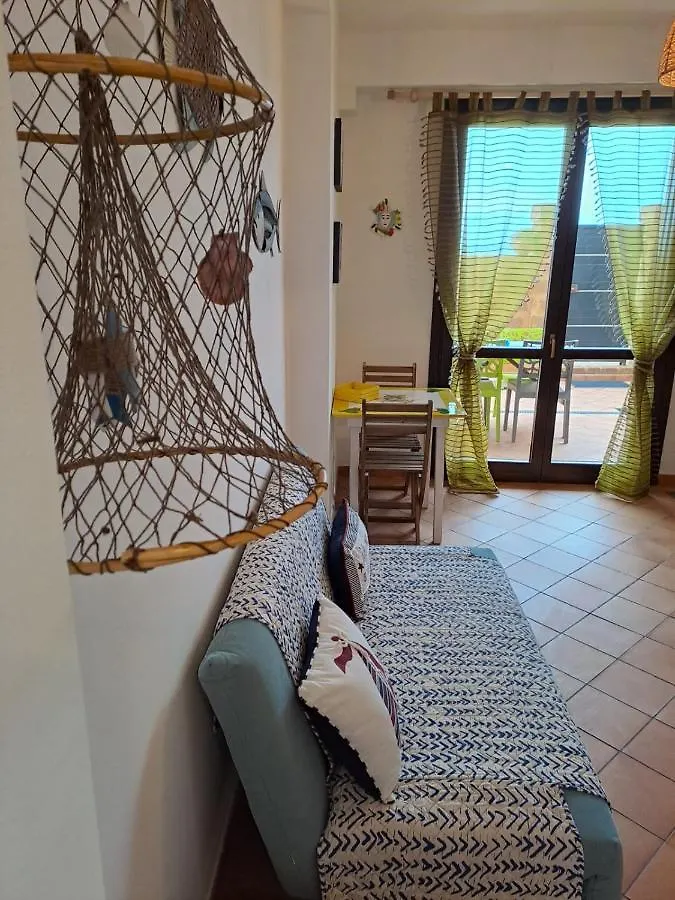 La Casa Sulla Spiaggia マルツァメミ アパート